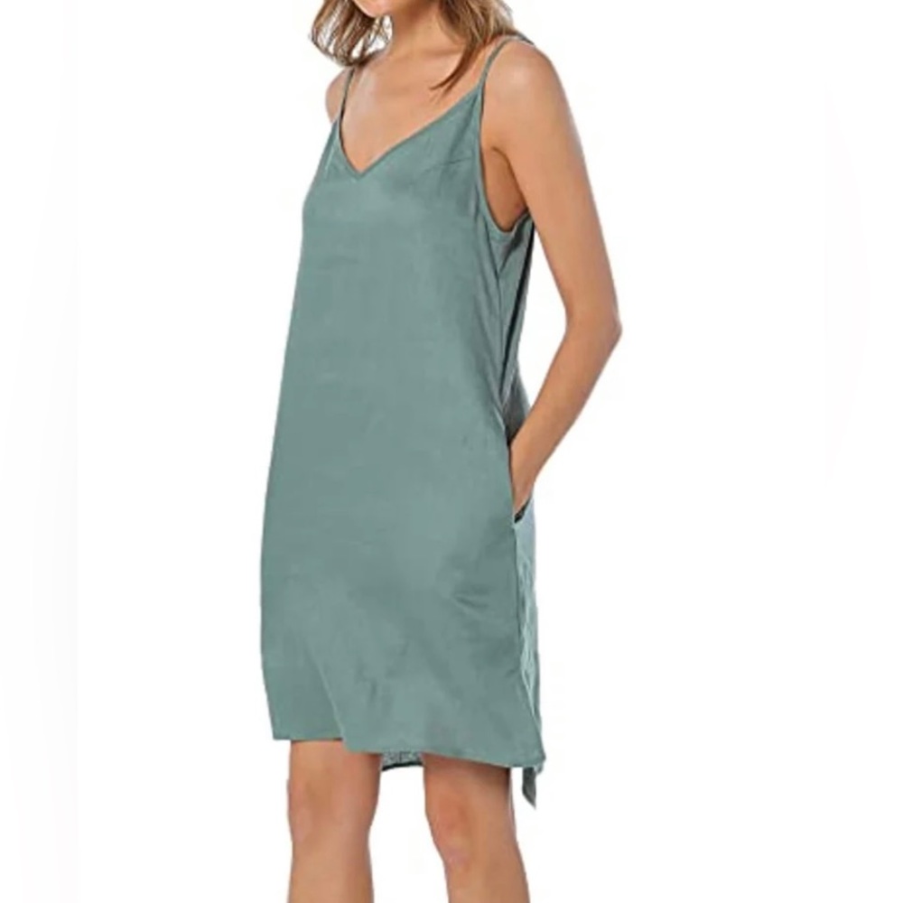 Amazhyiu Women’s Large Green 100% Linen Spaghetti Strap V-Neck Dresses